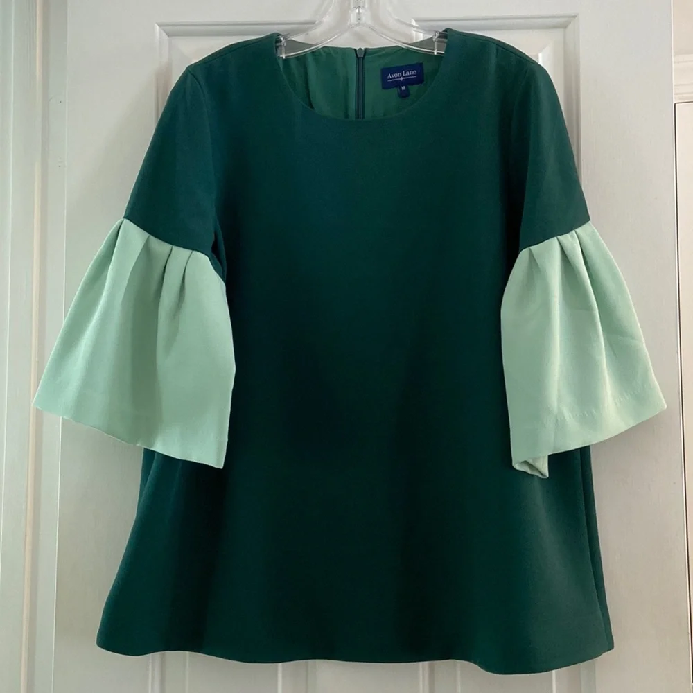 Avon Lane peplum sleeve two-toned Top - Picture 1 of 3